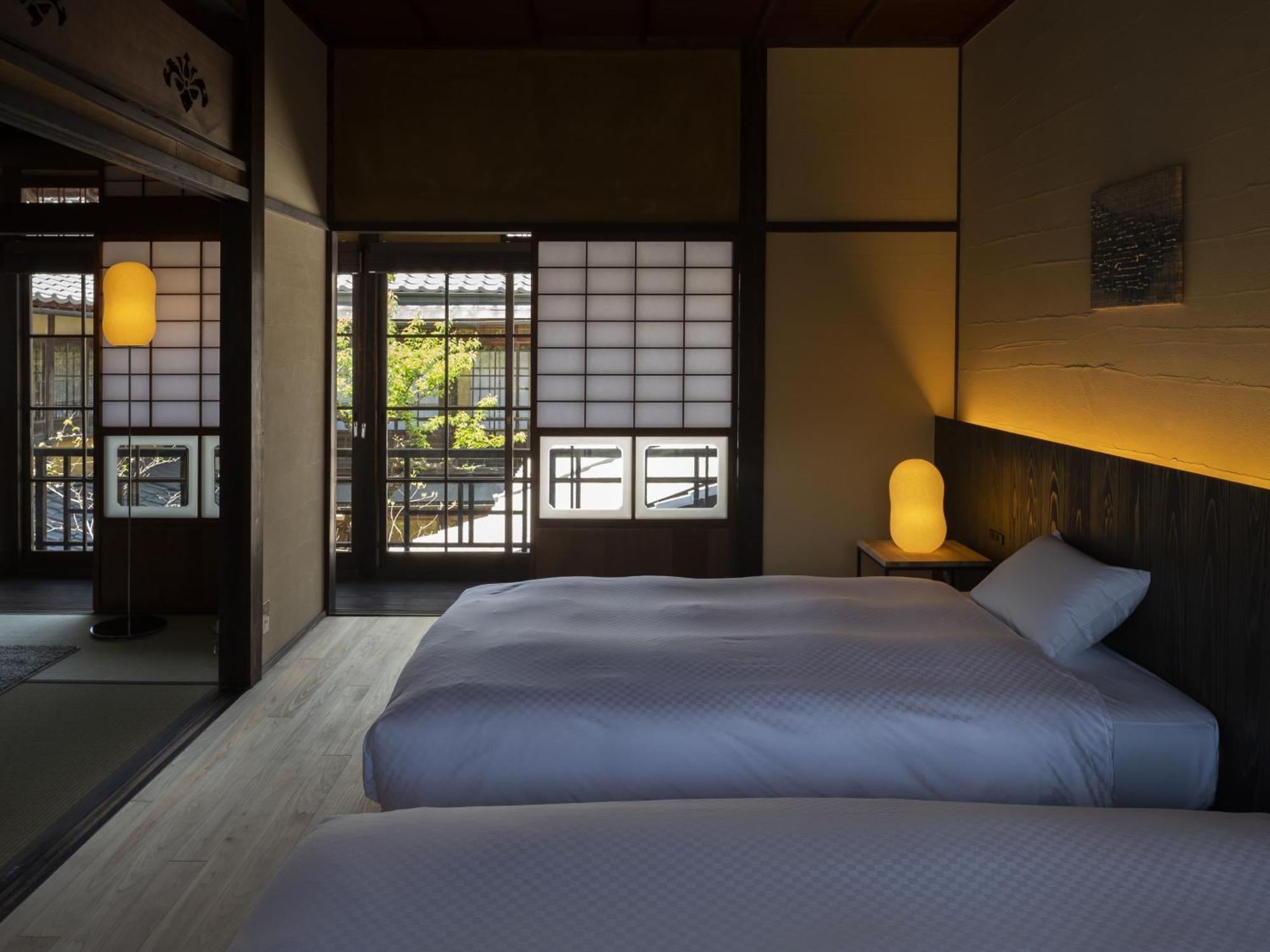 Nipponia Hotel Ozu Castle Town Exteriör bild
